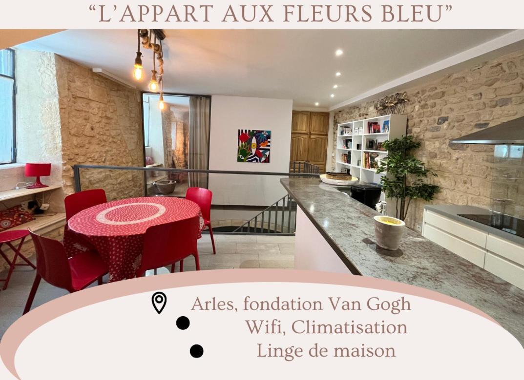 "Appart Aux Fleurs Bleus" Arles Fondation Van Gogh Luaran gambar